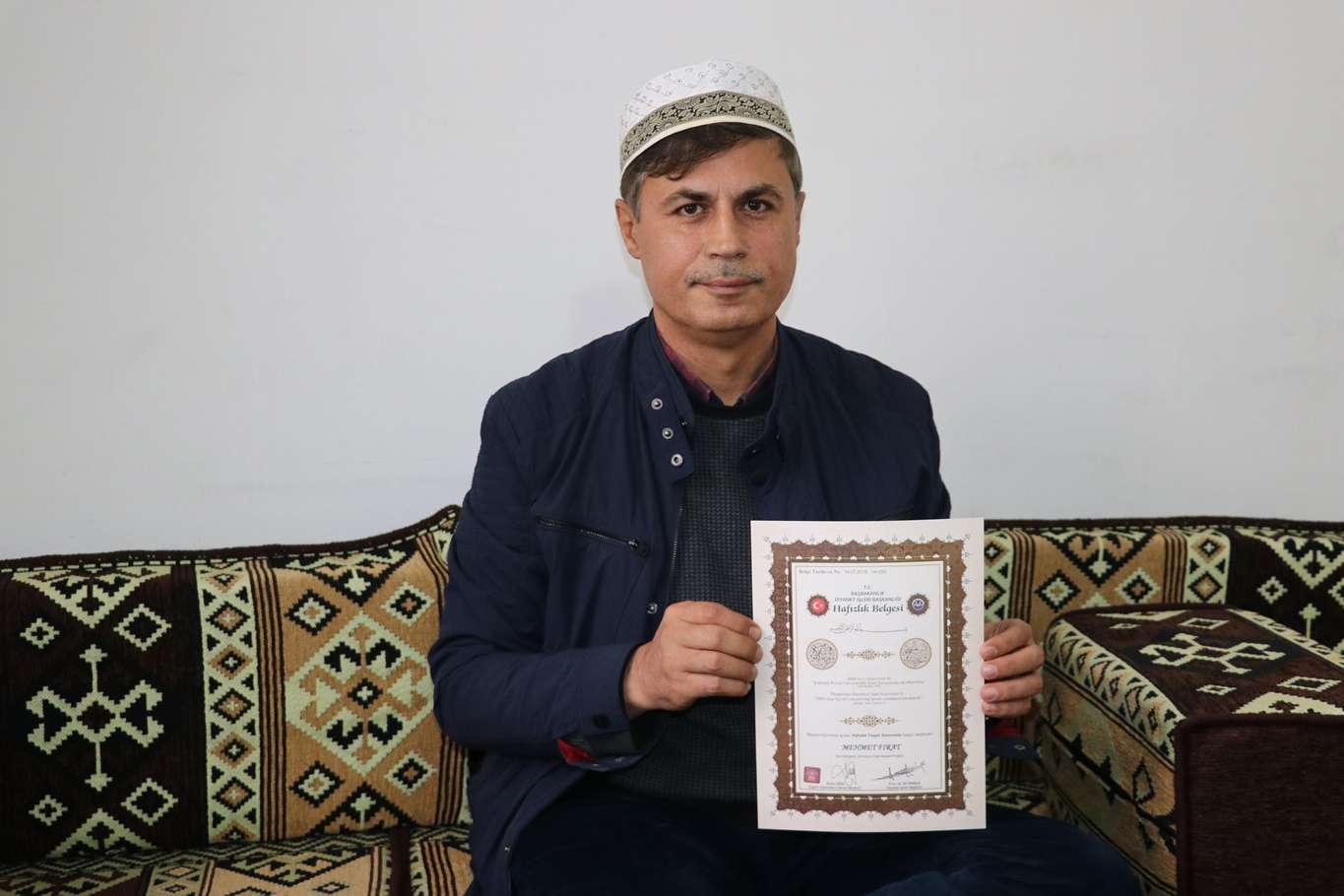 Hafızlık hayalini 45 yaşında gerçekleştirdi Hafızlık hayalini 45 yaşında gerçekleştirdi